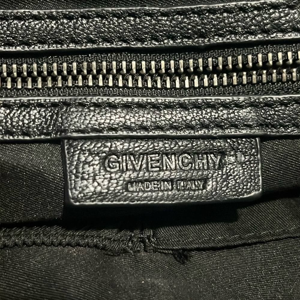 GIVENCHY Nightingale leather in black Made in Italy 🇮🇹 MA0142 - Picture 3 of 8